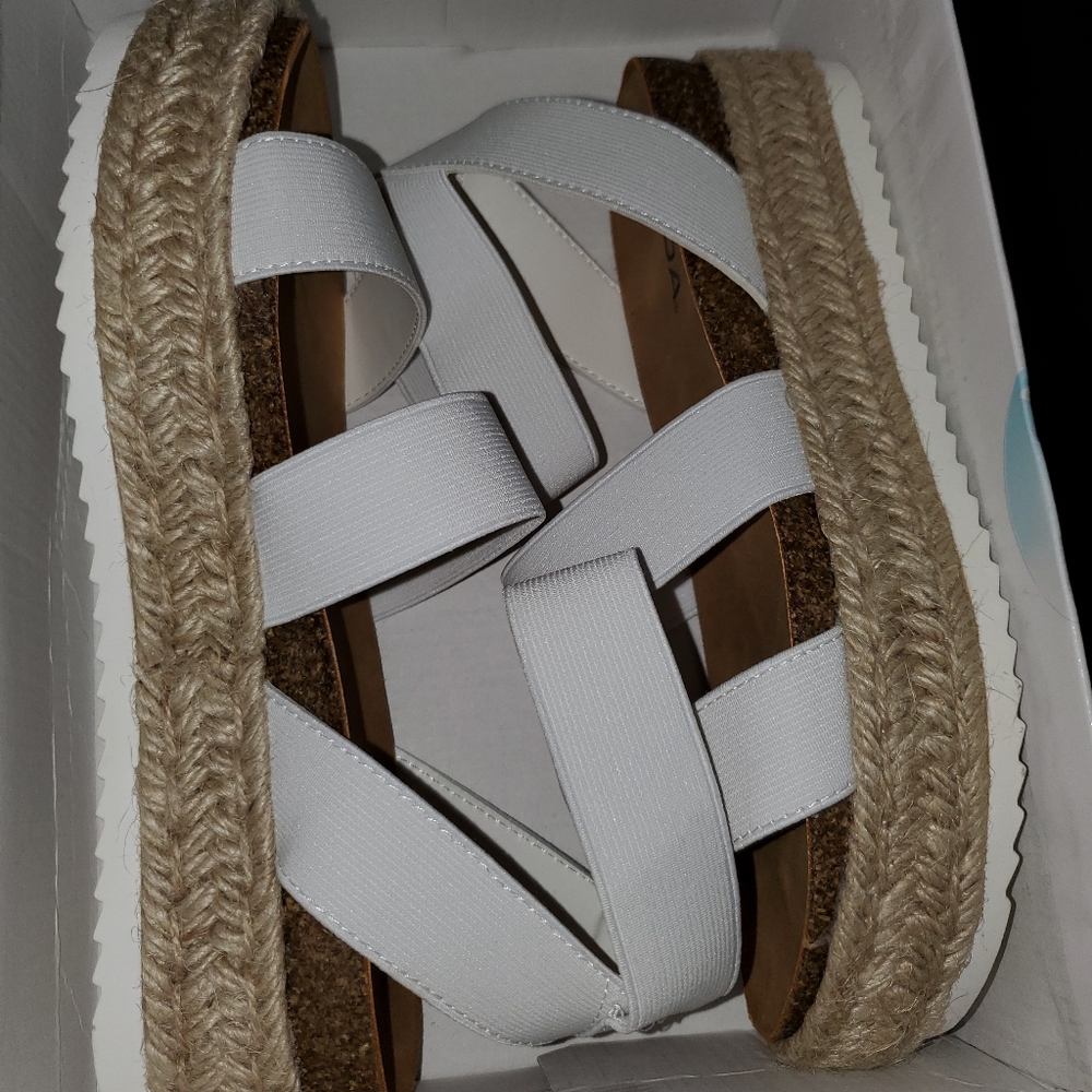 Soda brand white elastic, small flat platform